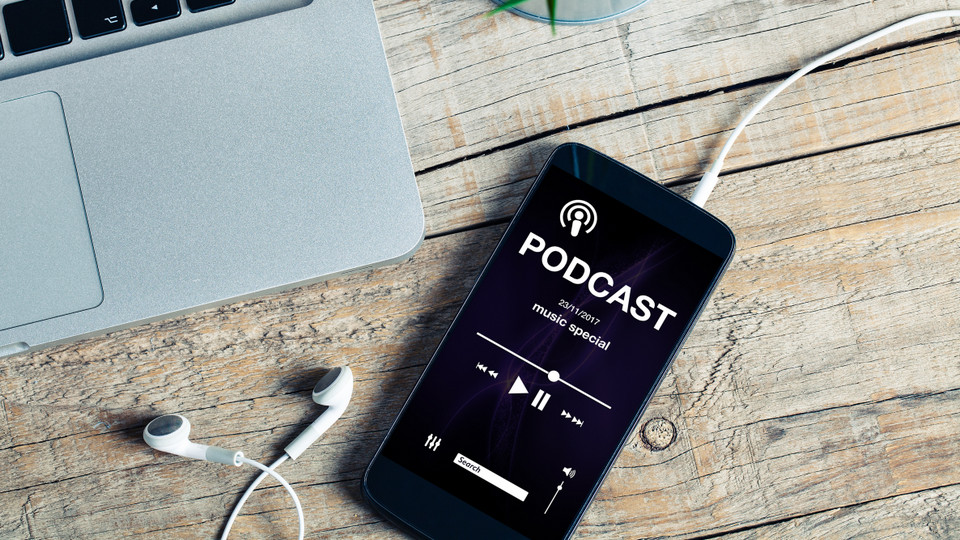 Sử dụng podcast và luyện tập tóm tắt những gì bạn nghe được