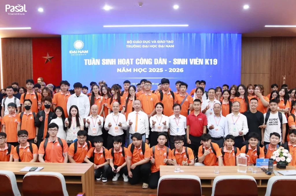 Pasal đồng hành cùng Tân sinh viên Đại học Đại Nam trong Ngày sinh hoạt công dân đầu năm