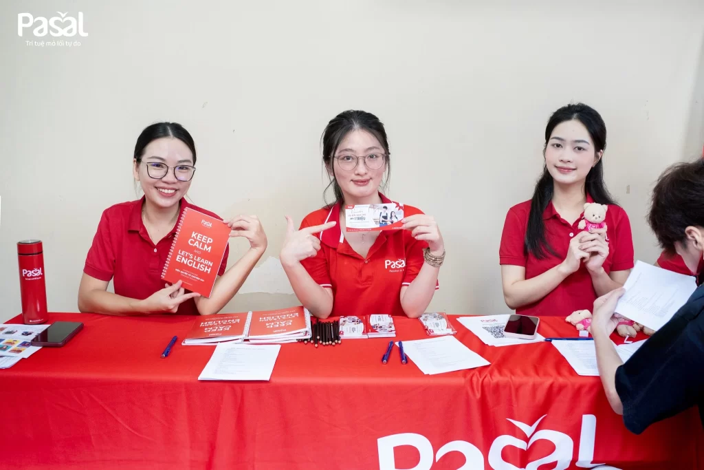 Pasal đồng hành cùng Tân sinh viên Đại học Y Hà Nội trong ngày đầu nhập học