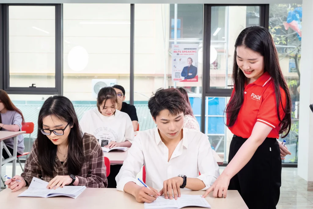 Top 5 trung tâm luyện thi IELTS Hai Bà Trưng uy tín, hiệu quả 2026